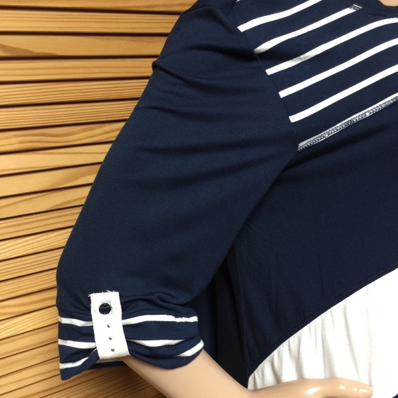 Women’s Navy white top rayon small oversize bottom blouse - Picture 3 of 7